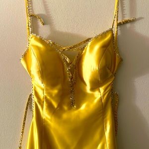 NEVER Worn satin evening/prom dress